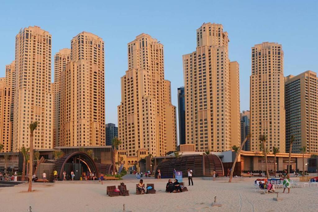 La Buena Vida Holiday Homes - Beach Front Very Spacious, Luxe And Modern 3 Bedroom With Full Kitchen In Jbr , 3 Min To The Jbr Beach Dubai Marina And Tram Station Exterior foto