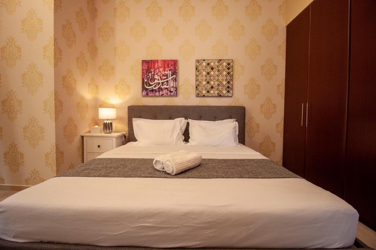 La Buena Vida Holiday Homes - Beach Front Very Spacious, Luxe And Modern 3 Bedroom With Full Kitchen In Jbr , 3 Min To The Jbr Beach Dubai Marina And Tram Station Exterior foto