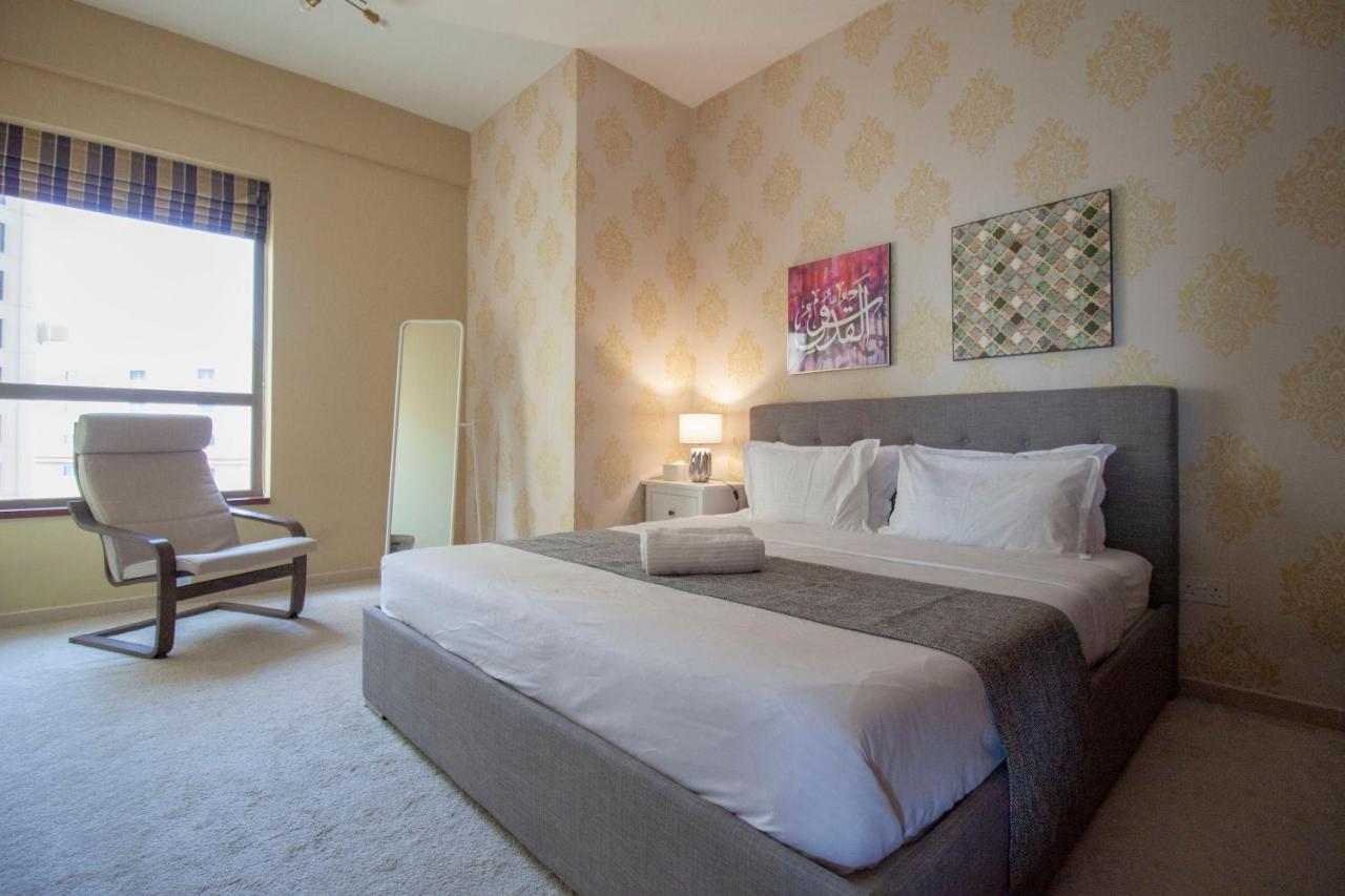 La Buena Vida Holiday Homes - Beach Front Very Spacious, Luxe And Modern 3 Bedroom With Full Kitchen In Jbr , 3 Min To The Jbr Beach Dubai Marina And Tram Station Exterior foto